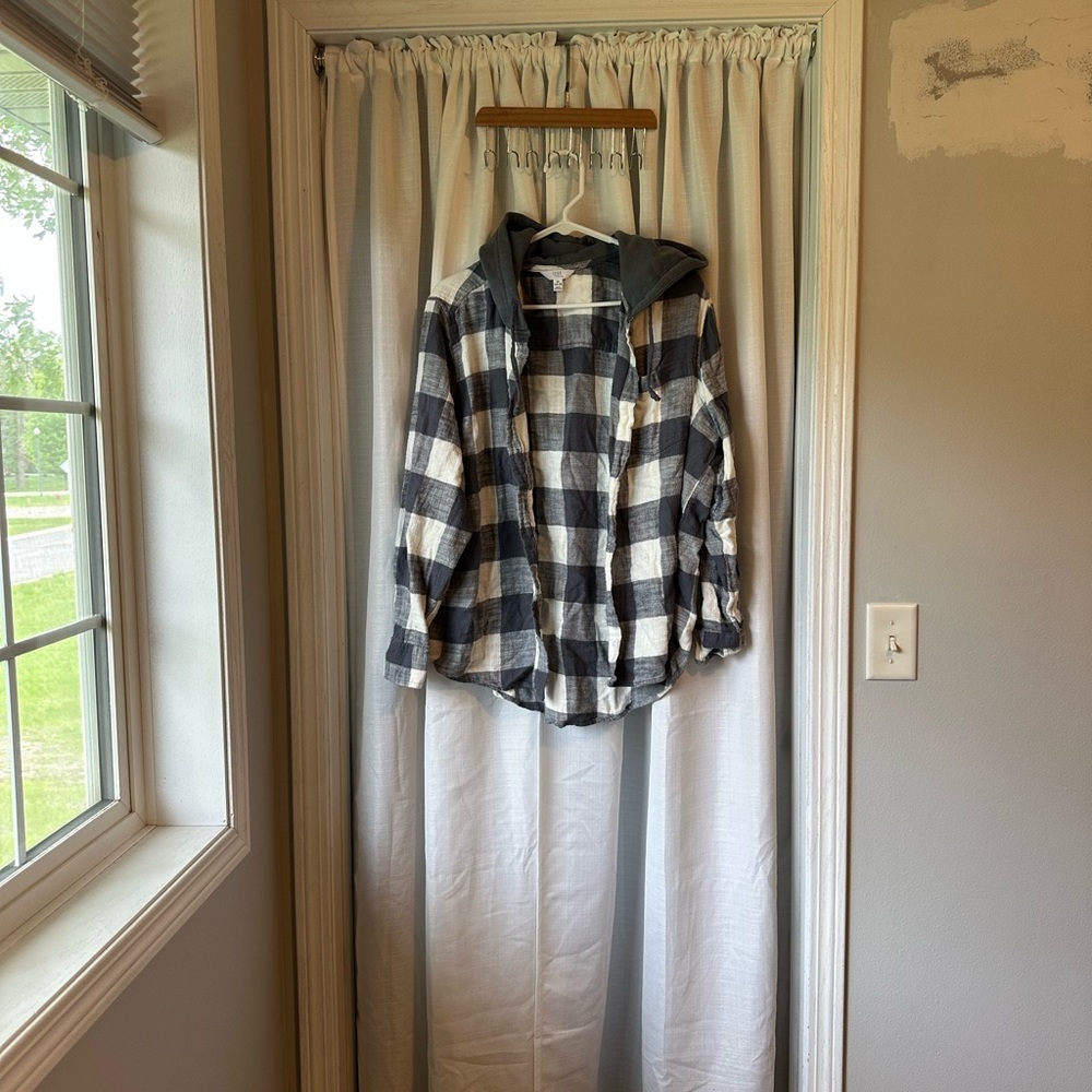 Time and Tru Gray and Cream Plaid Shirt
